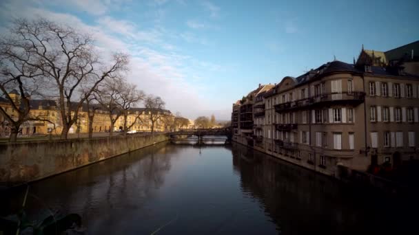 Metz city view, Frankreich. Altstadt an der Mosel. — Stockvideo