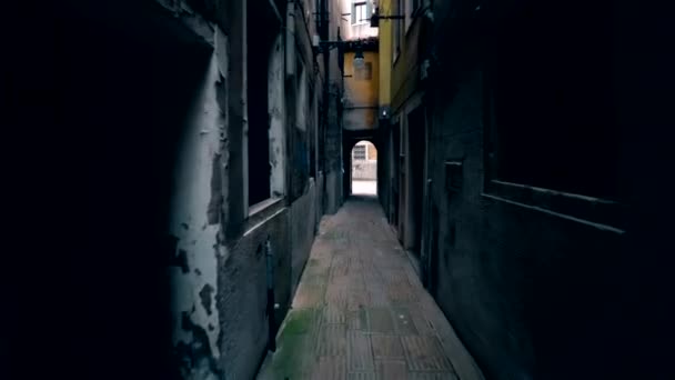 Narrow street in old city — Stock Video