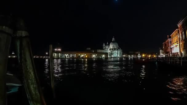 TimeLapse a basilica di Santa Maria della Salute, és a Punta della Dogana Velence 4k — Stock videók