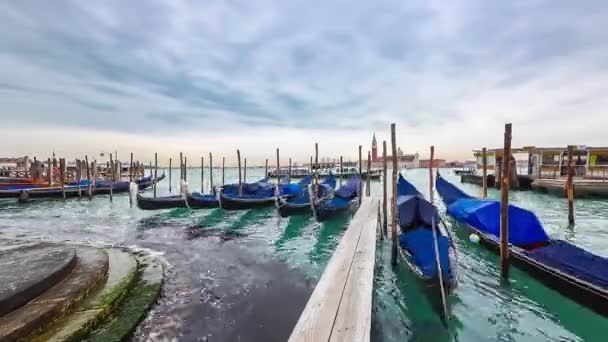 Gondolas ver timelapse em Veneza, Itália — Vídeo de Stock