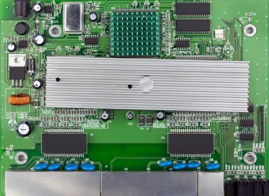 Ethernet anahtarı yeşil ışık yanmadı üstten görünüm, yeşil Pcb kullanılan.