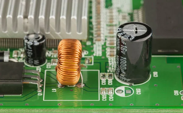 Capasitors Transistor Ecc Sul Pcb Verde — Foto Stock