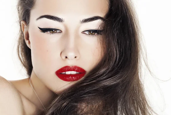 Kvinna skönhet porträtt med röda läppar — Stockfoto