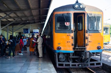 Surin, Tayland, 23-2019, Tayland treni