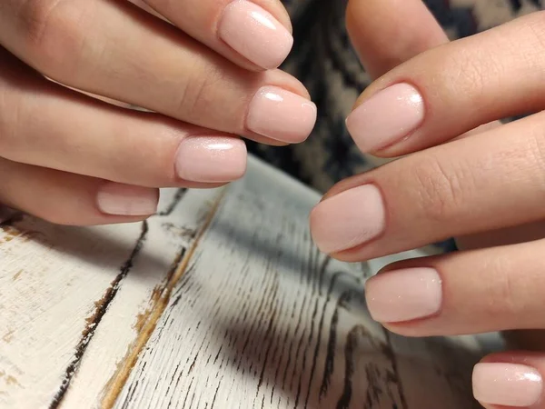 Stylowy design manicure na piękne paznokcie — Zdjęcie stockowe