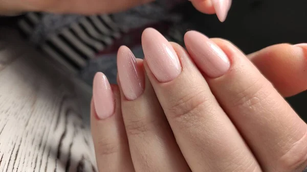 Stylowy design manicure na piękne paznokcie — Zdjęcie stockowe