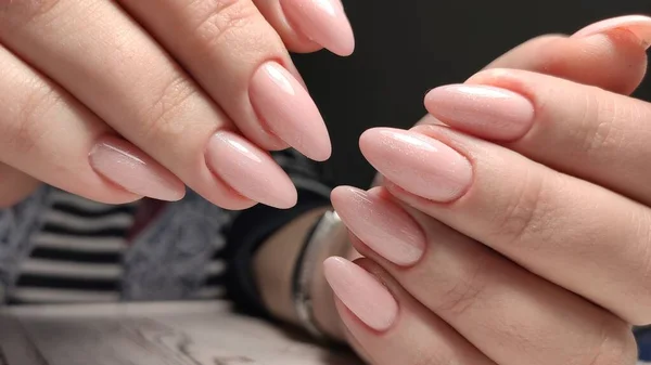 Stylish design of manicure on beautiful nails — Stock Photo, Image