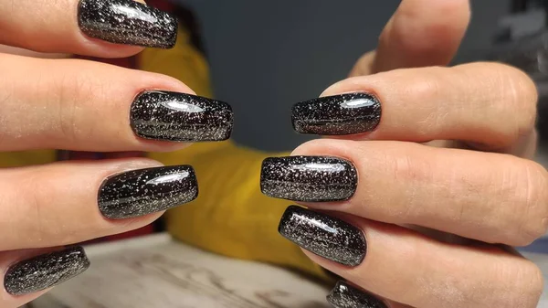 Stylowy design manicure na piękne paznokcie — Zdjęcie stockowe