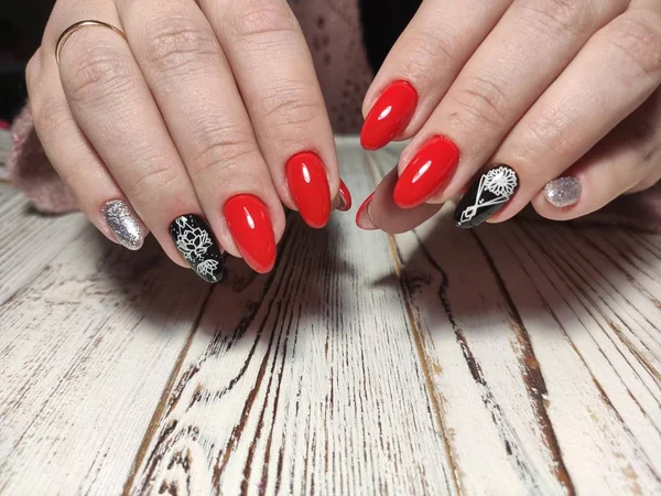 Unghie Bella Donna Con Bellissimo Studio Manicure Natale — Foto Stock