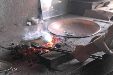 Geleneksel Türk tenekeci veya coppersmith