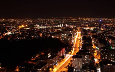Gece ve şehir ışıkları. (Konya Türkiye )