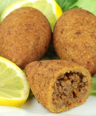 Türk mutfağı, bulgur kaplı köfteler - (icli kofte )