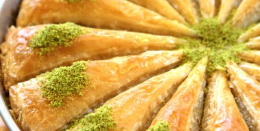 Yeşil antep fıstığı ile Lezzetli Türk tatlı Baklava