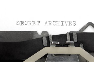 Gizli Arşiv eski daktiloda yazıldı 
