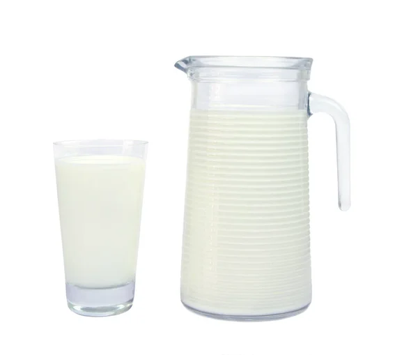 Melk in glas en karaf — Stockfoto