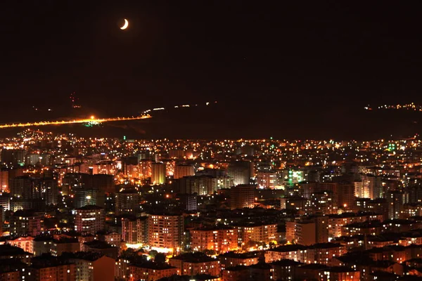 Luces nocturnas y urbanas. (Konya Turquía  ) — Foto de Stock