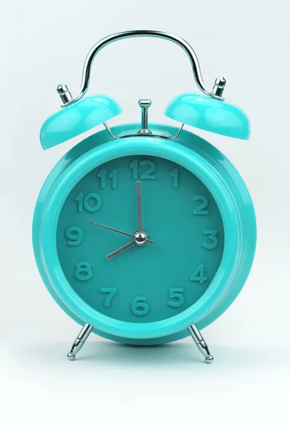 Синий будильник — стоковое фото