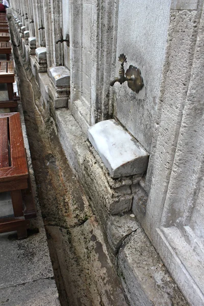 Old Turkish Ottoman fountain — Stock Photo, Image