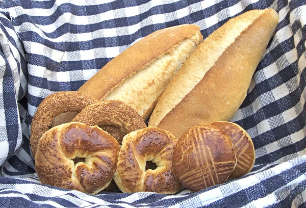 Turkse bagels en brood. — Stockfoto