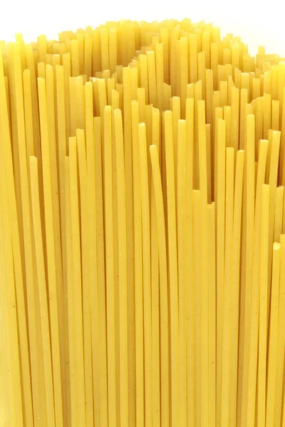 Неприготовленные длинные спагетти . — стоковое фото