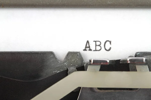 古いタイプライターで書かれた Abc — ストック写真