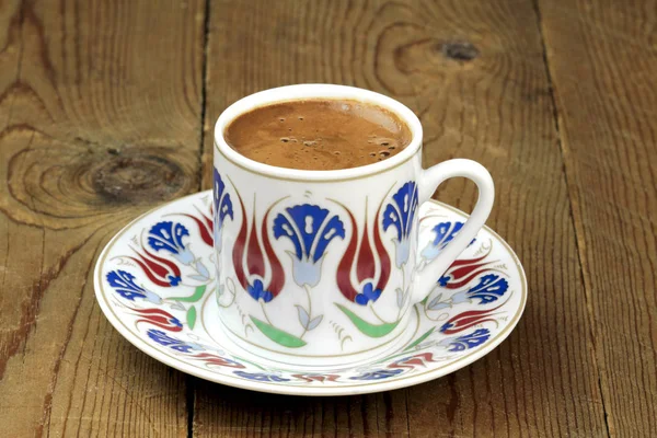 Turkish coffee with traditional ottomans motif cup — Stock Photo, Image