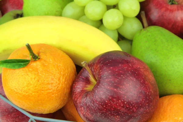 Frutas frescas ecológicas —  Fotos de Stock