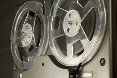 Çalar ve kaydedici reel reel.