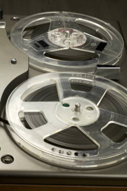 Çalar ve kaydedici reel reel.