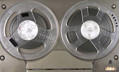 Çalar ve kaydedici reel reel.