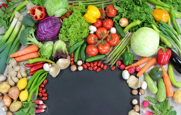 Kopya alanı ile renkli sebze