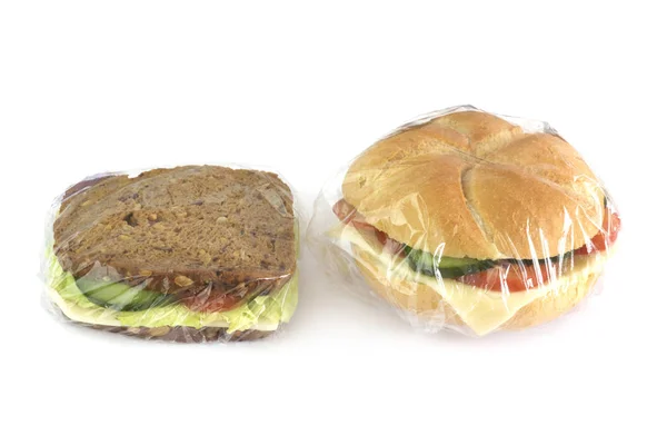 Sandwiches mit Stretchfolie verpackt — Stockfoto