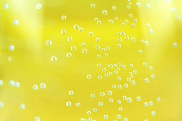 Limonadenblasen in der Flasche — Stockfoto