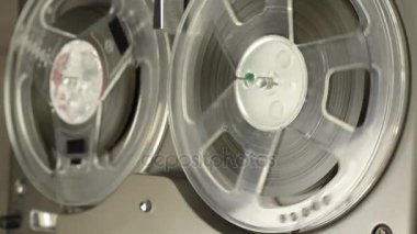 Çalar ve kaydedici reel reel