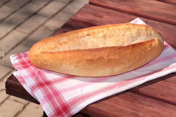 Pão turco tradicional. (pão de somun  ) — Fotografia de Stock