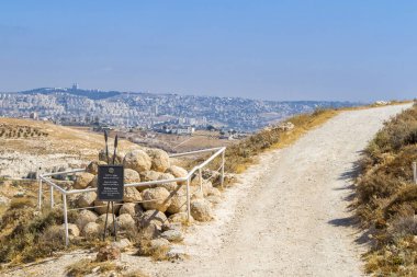 Herodium harabeleri, İsrail 'deki saray kalesi.