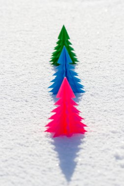 Renkli Noel ağacı kağıt karda.