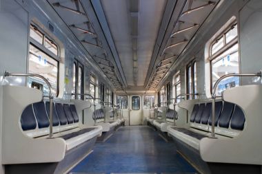 Rusya, Novosibirsk, 22 Nisan 2017: Araba elektrikli trenler içinde. Boş bir kamyonu.