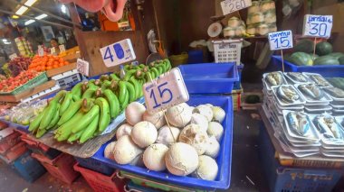 Bangkok, Tayland - 17 Mayıs 2017: Tayland, t meyve satılıyor