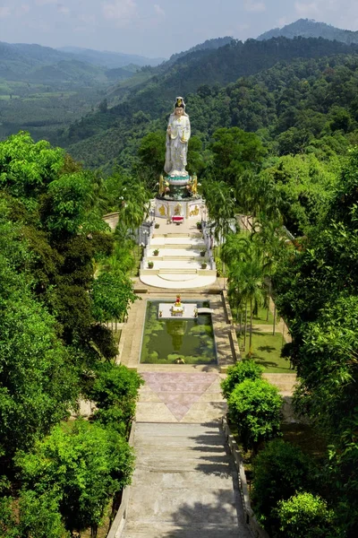 PHANG NGA/ THAILAND - MARCH 6, 2017: Buddha in Wat Bang Riang — Stock fotografie