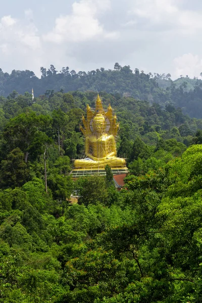 Phang Nga / Thajsko - 6 března 2017: socha Buddhy v chrámu Wat Bang Riang, Thajsko — Stock fotografie