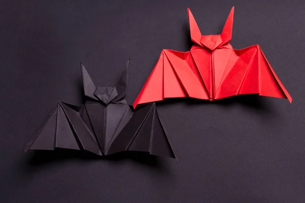 Sfondo Halloween. Fondo nero. Pipistrelli rossi e neri — Foto Stock