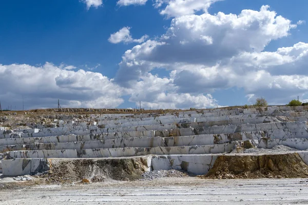 Production in marble quarry — Stock Photo, Image