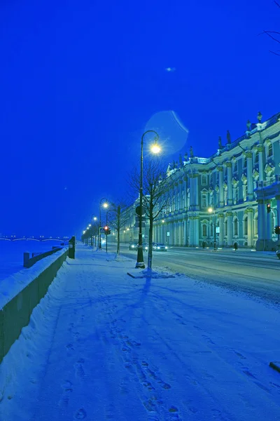 Snowfall Embankment Light Lanterns — Stock Photo, Image