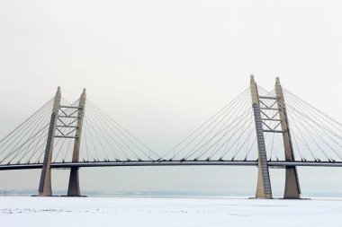 yüksek irtifa köprü yüksek hızlı karayolu üzerinde