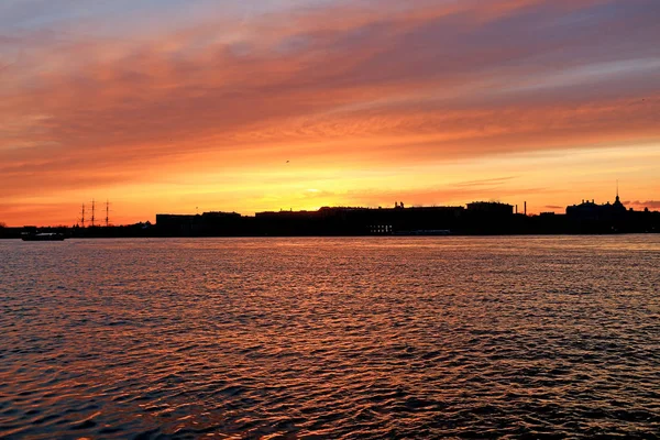 Silhouetten Van Stad Bij Zonsondergang — Stockfoto