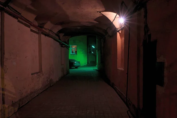 Гломійські Ворота Старого Будинку Видом Вікно Освітлене Вночі — стокове фото