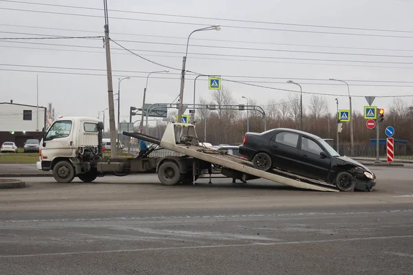 Loading Car Accident Tow Truck Middle Road — Stock Photo, Image