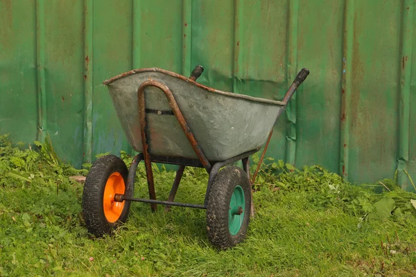 Old Two Wheeled Garden Trolley Multi Colored Wheels Green Iron — Stock Photo, Image