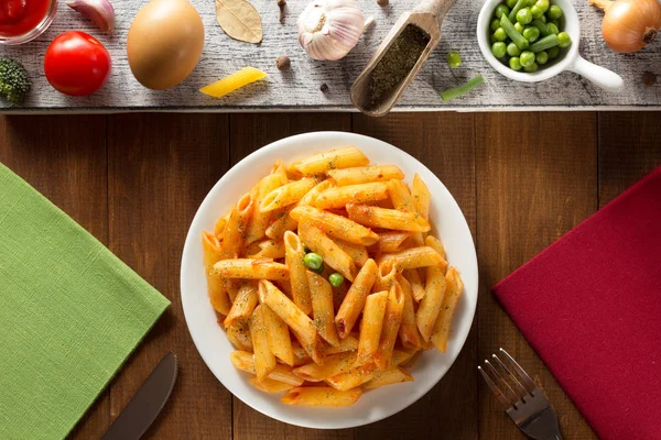 Klar pasta på tre – stockfoto